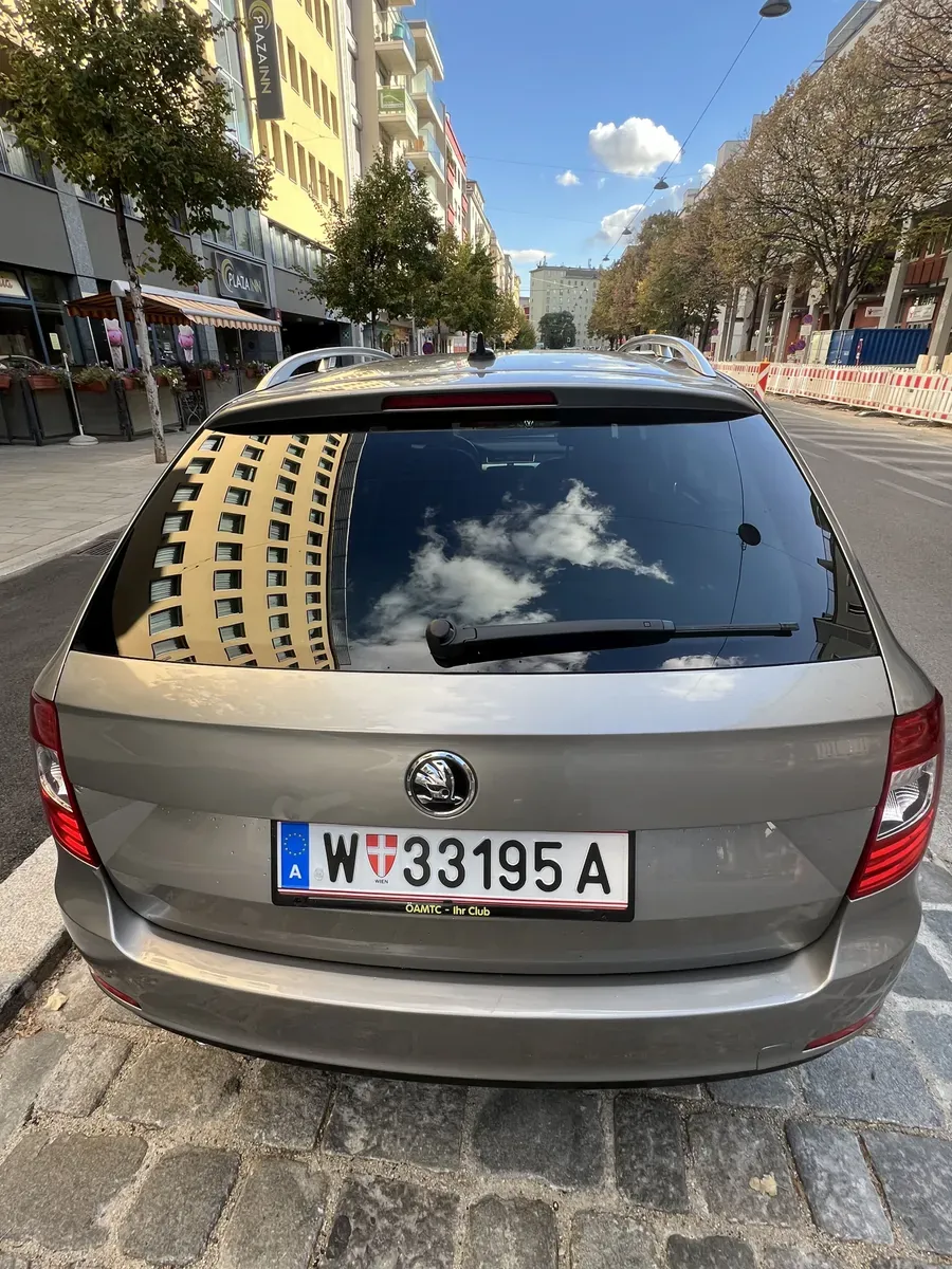 Skoda Superb 2014 photo 3