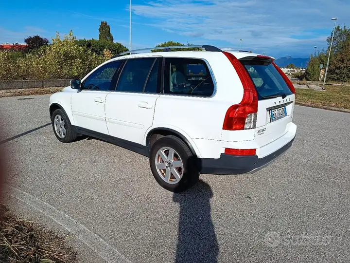Volvo Xc90 2010 photo 2