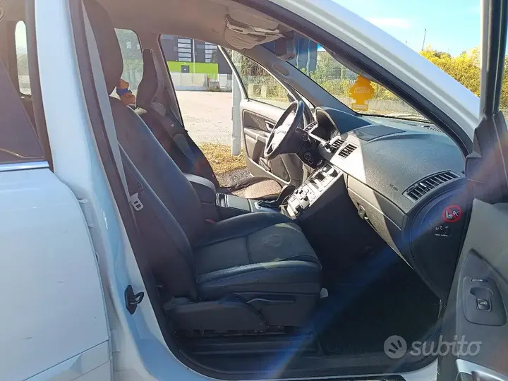 Volvo Xc90 2010 photo 4