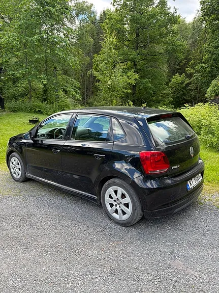 Volkswagen Polo 2011 photo 2