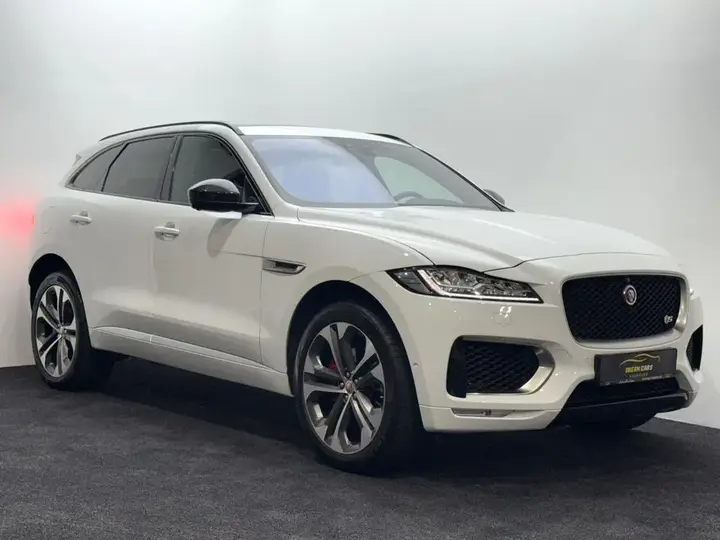 Jaguar F-Pace