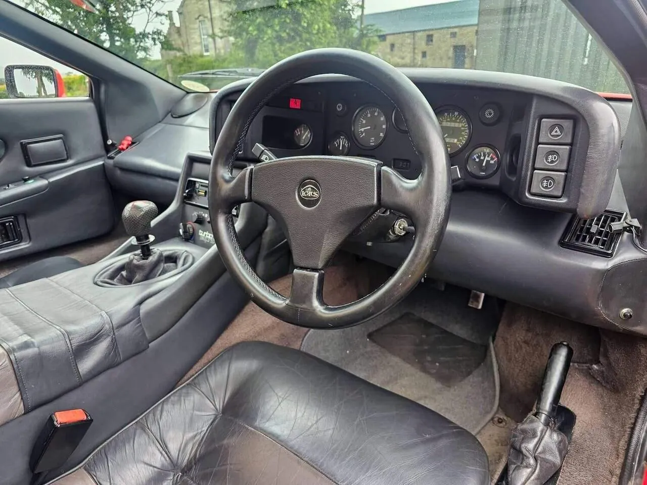 Lotus Esprit 1988 photo 4