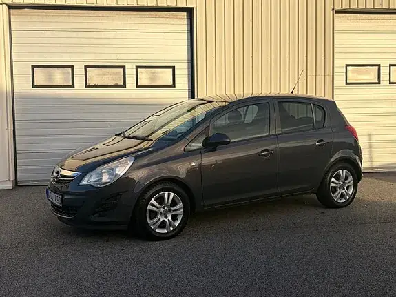 Opel Corsa 2013 photo 2