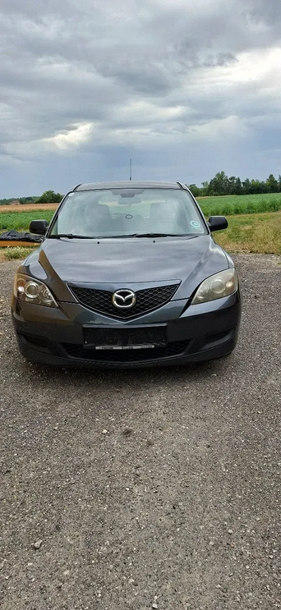 Mazda Mazda3 2009 photo 3