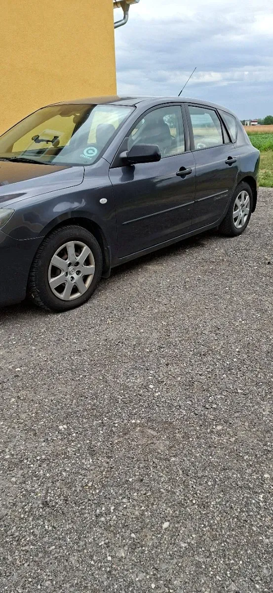 Mazda Mazda3 2009 photo 2