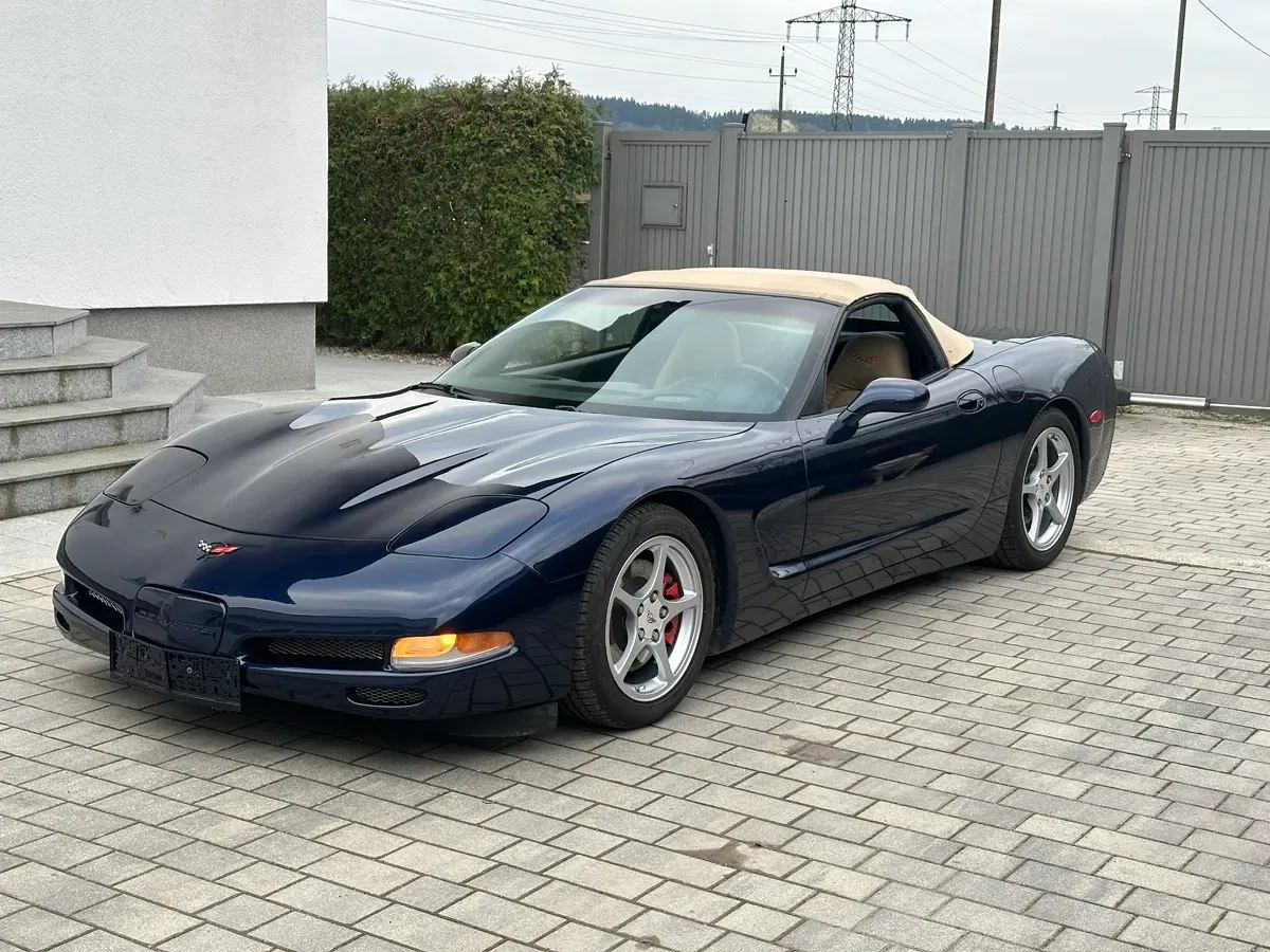 Chevrolet Corvette 2001 photo 2
