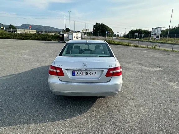 Mercedes-Benz E220 2010 photo 4