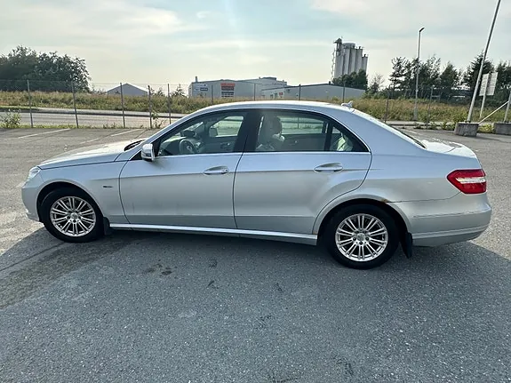 Mercedes-Benz E220