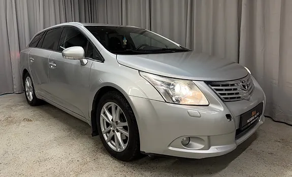 Toyota Avensis 2011 photo 2