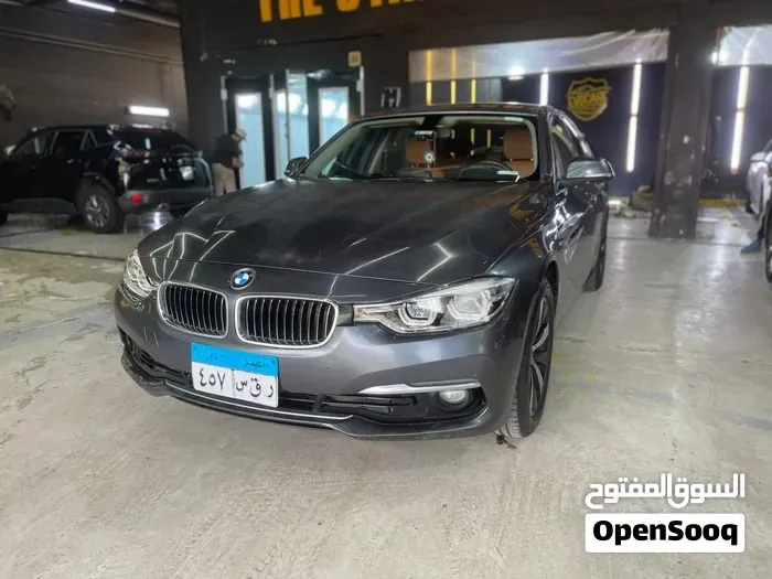 BMW 318I 2018 photo 2