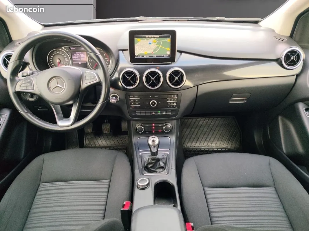 Mercedes-Benz B-Class 2018 photo 2