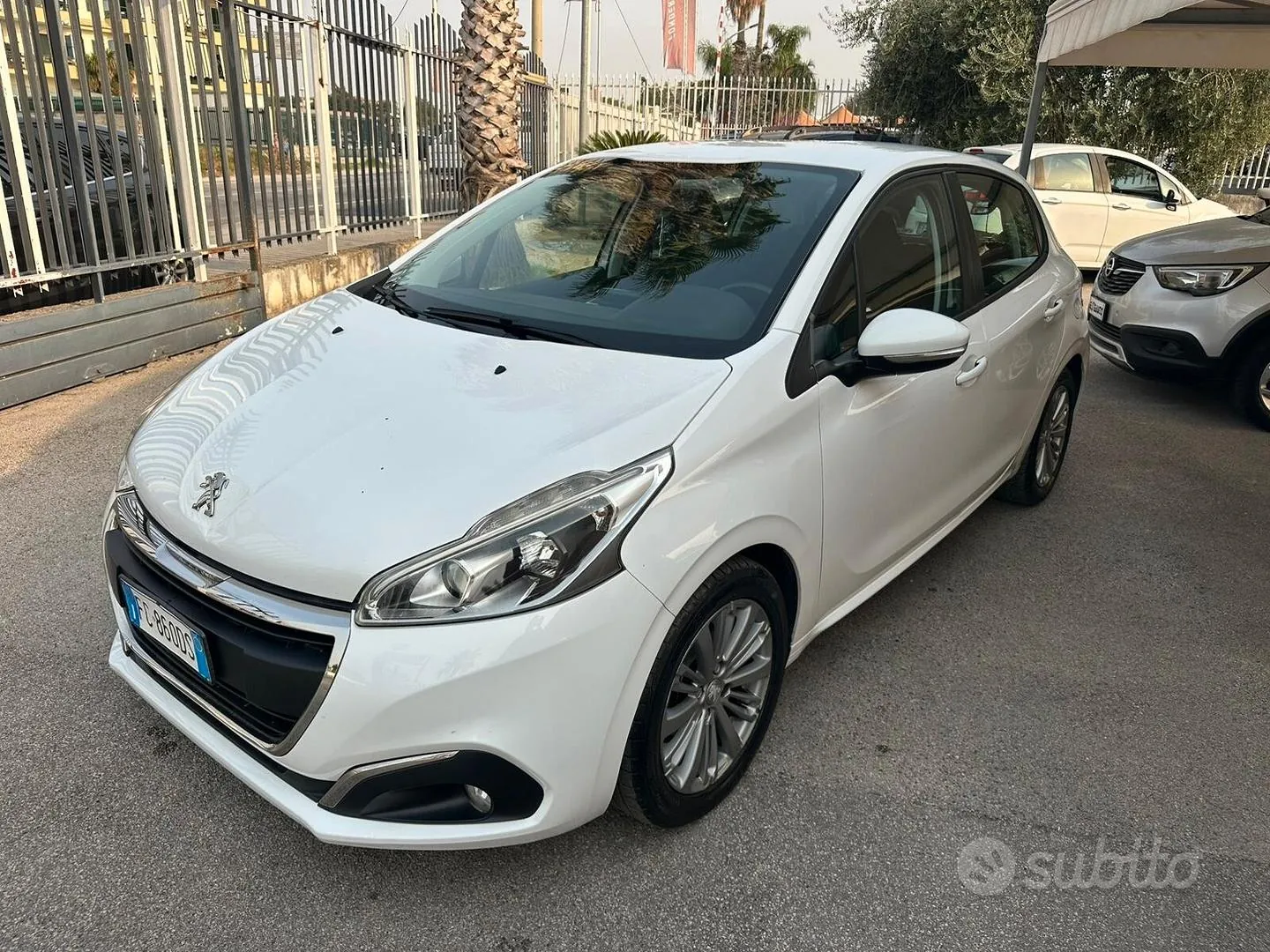 Peugeot 208 2016 photo 4