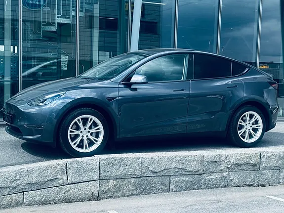 Tesla Model Y 2022 photo 4
