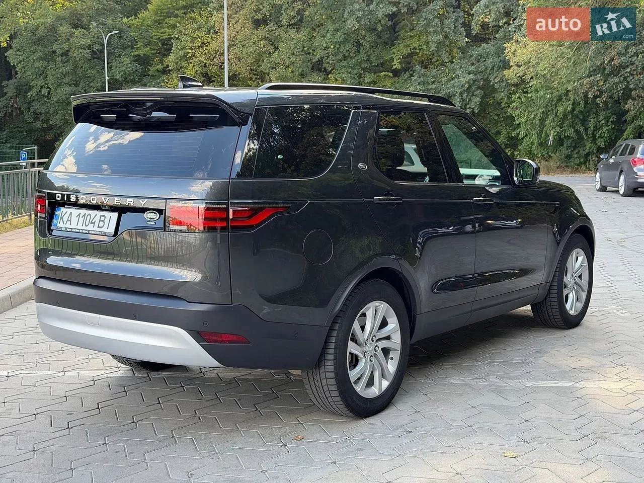 Land Rover Discovery 2021 photo 4
