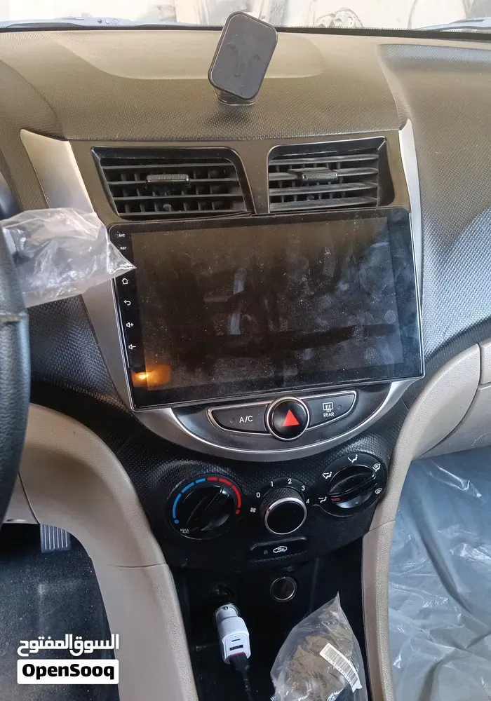 Hyundai Accent 2017 photo 3