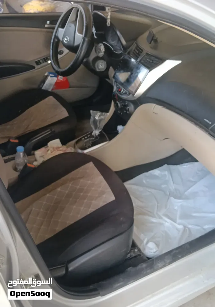 Hyundai Accent 2017 photo 4
