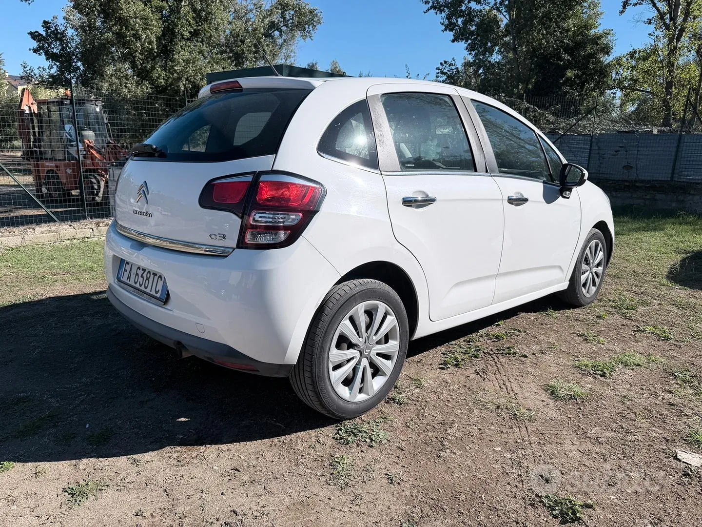 Citroen C3 2015 photo 3