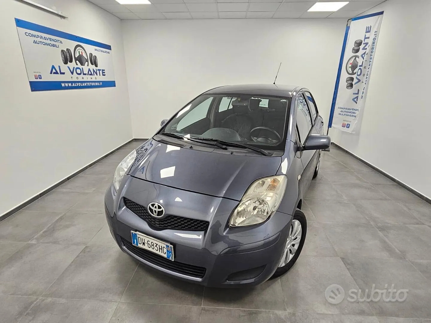 Toyota Yaris 2009 photo 2