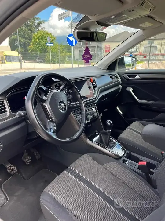 Volkswagen T-Roc 2019 photo 3