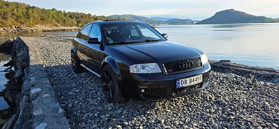 Audi S6 2000 photo 3