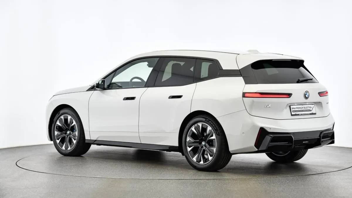 BMW Ix 2025 photo 3