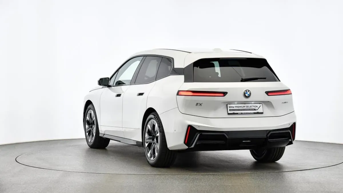 BMW Ix 2025 photo 2
