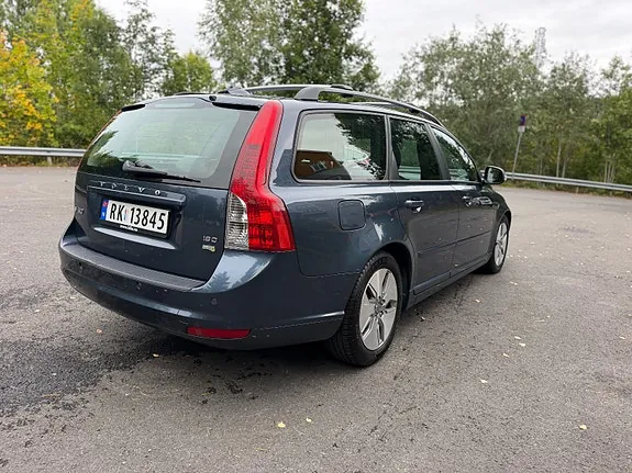 Volvo V50 2010 photo 5