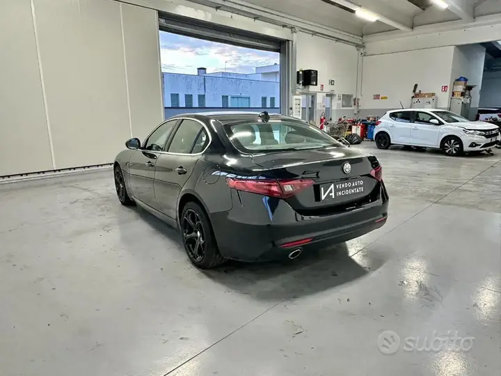 Alfa Romeo Giulia 2019 photo 5