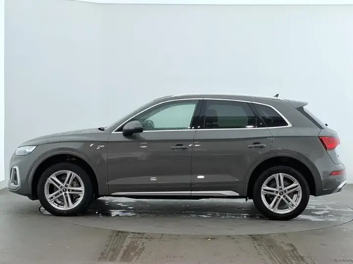 Audi Q5 2022 photo 4