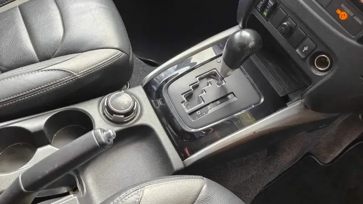 Mitsubishi L200 2016 photo 5