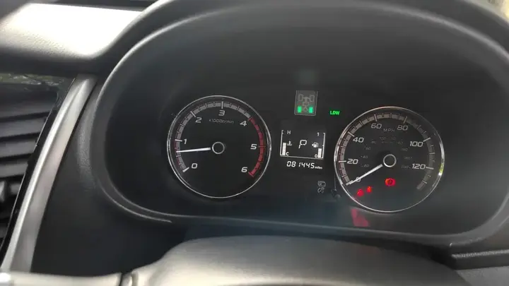 Mitsubishi L200 2016 photo 2