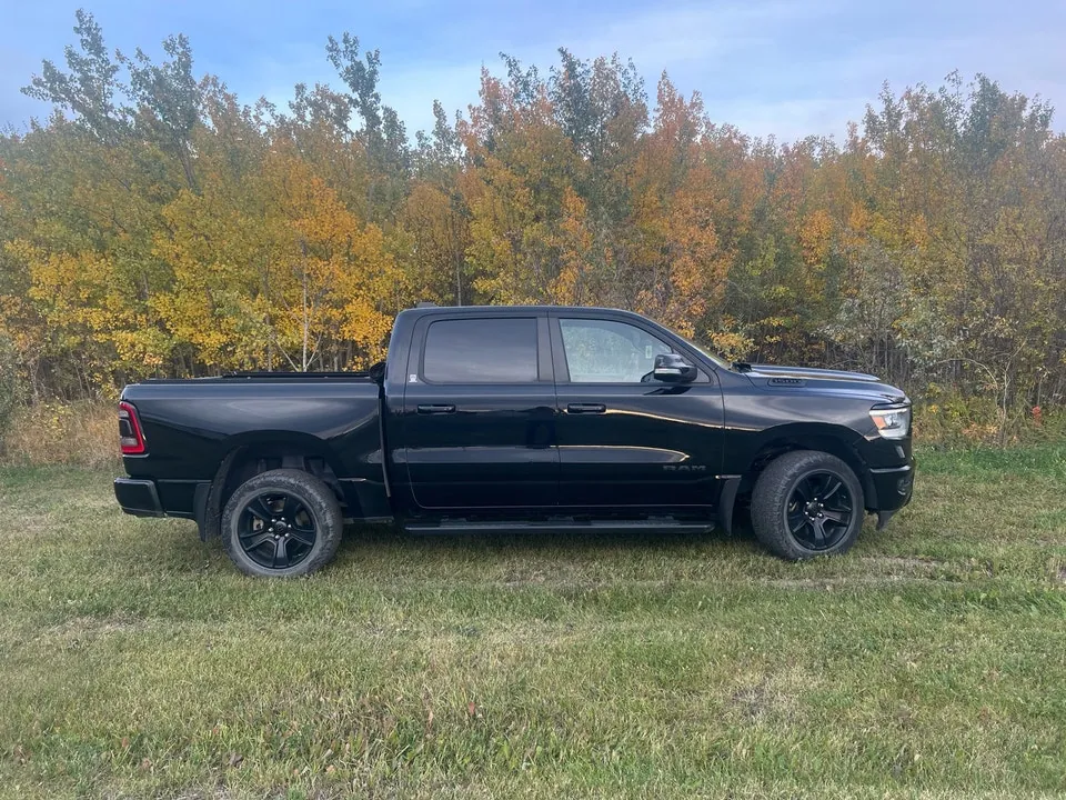 Dodge Ram 1500 2022 photo 2