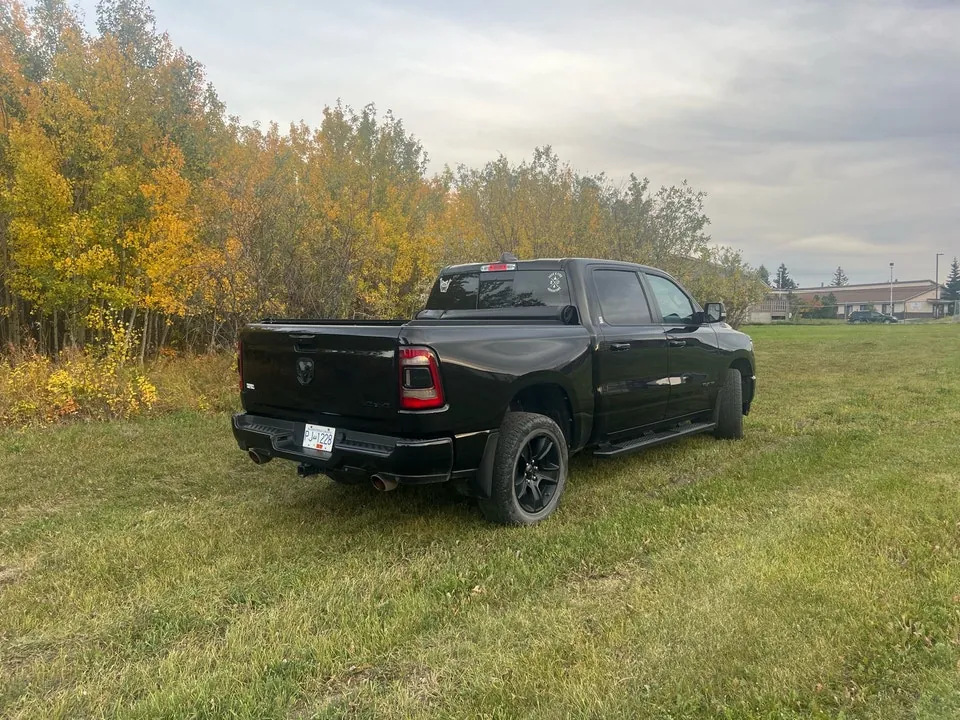 Dodge Ram 1500 2022 photo 3