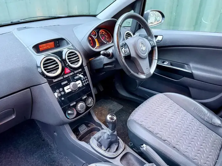 Vauxhall Corsa 2013 photo 4