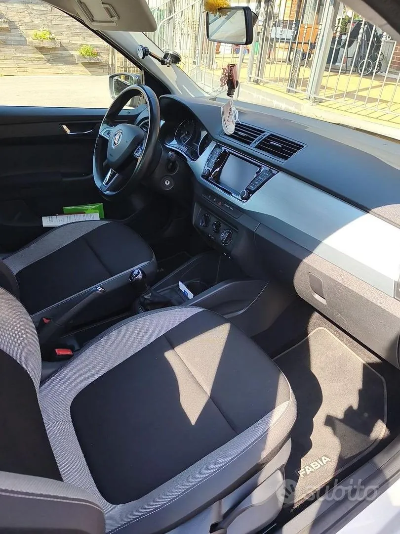 Skoda Fabia 2018 photo 5