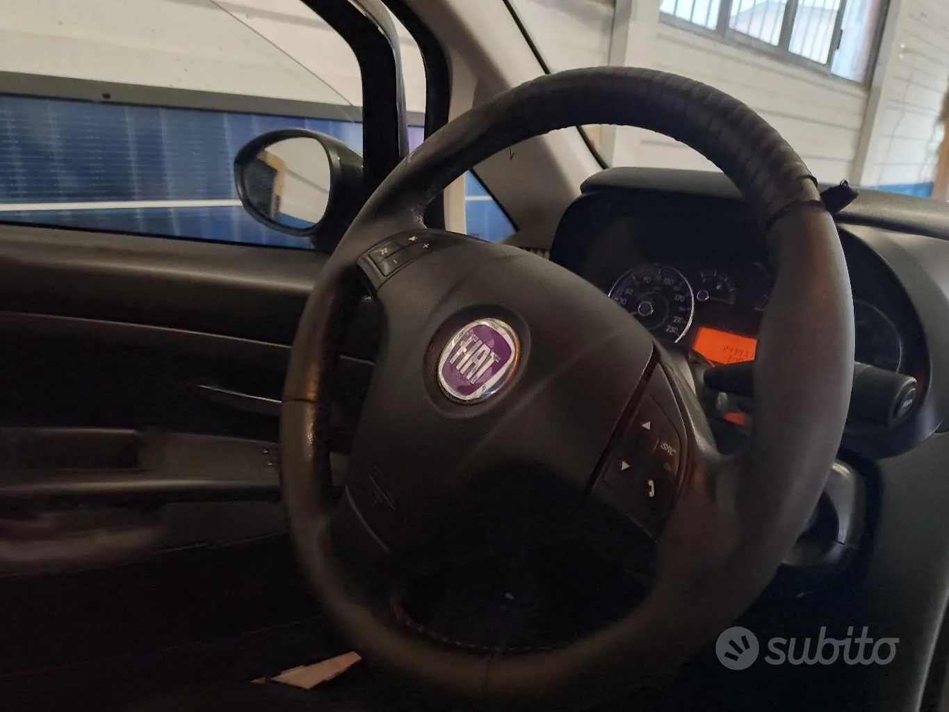 Fiat Grande Punto 2009 photo 5
