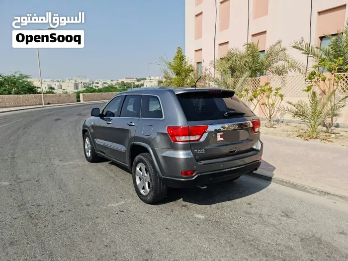 Jeep Cherokee 2012 photo 2