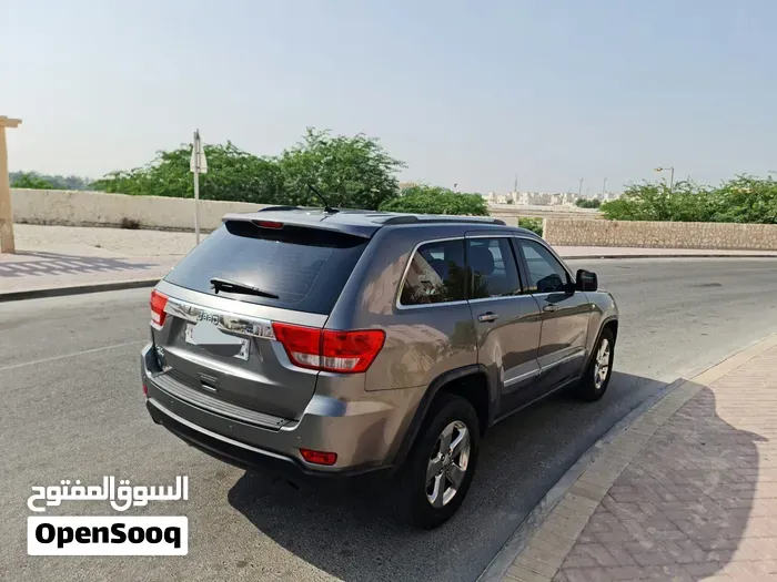Jeep Cherokee 2012 photo 3
