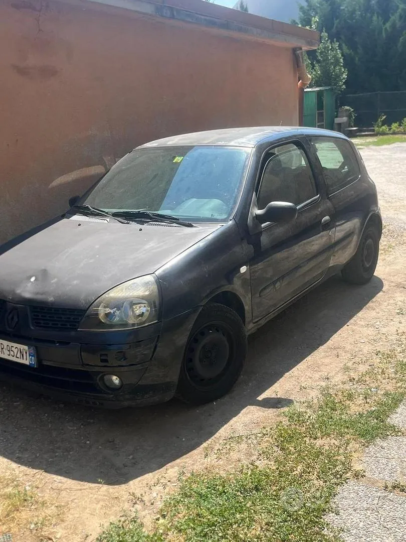 Renault Clio 2004 photo 4