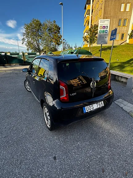 Volkswagen Up 2012 photo 4