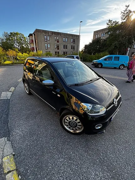 Volkswagen Up 2012 photo 3