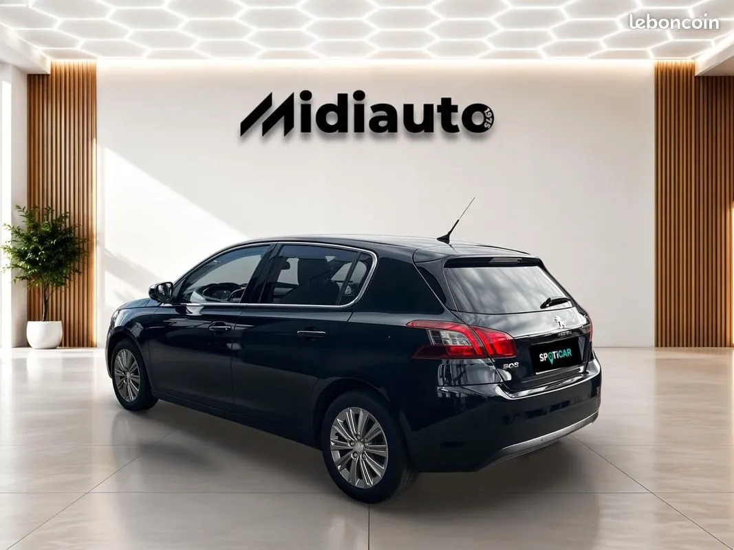 Peugeot 308 2021 photo 3