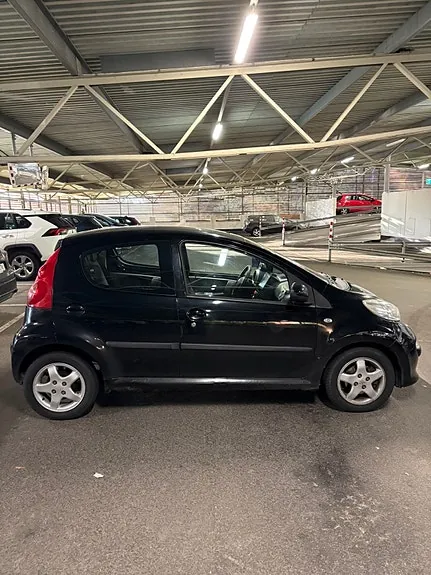Peugeot 107 2008 photo 2