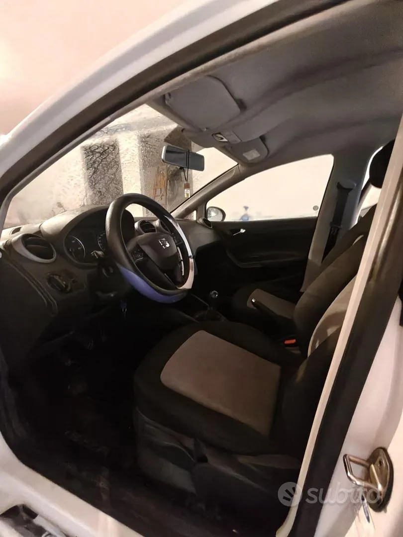Seat Ibiza 2017 photo 4