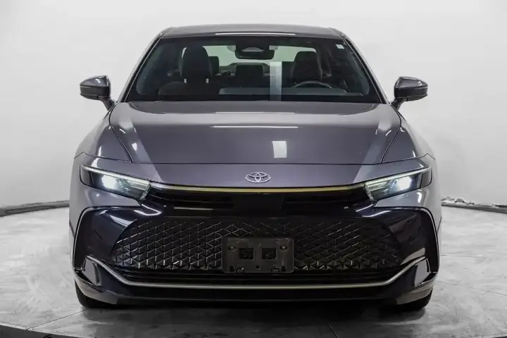 Toyota Crown 2023 photo 3