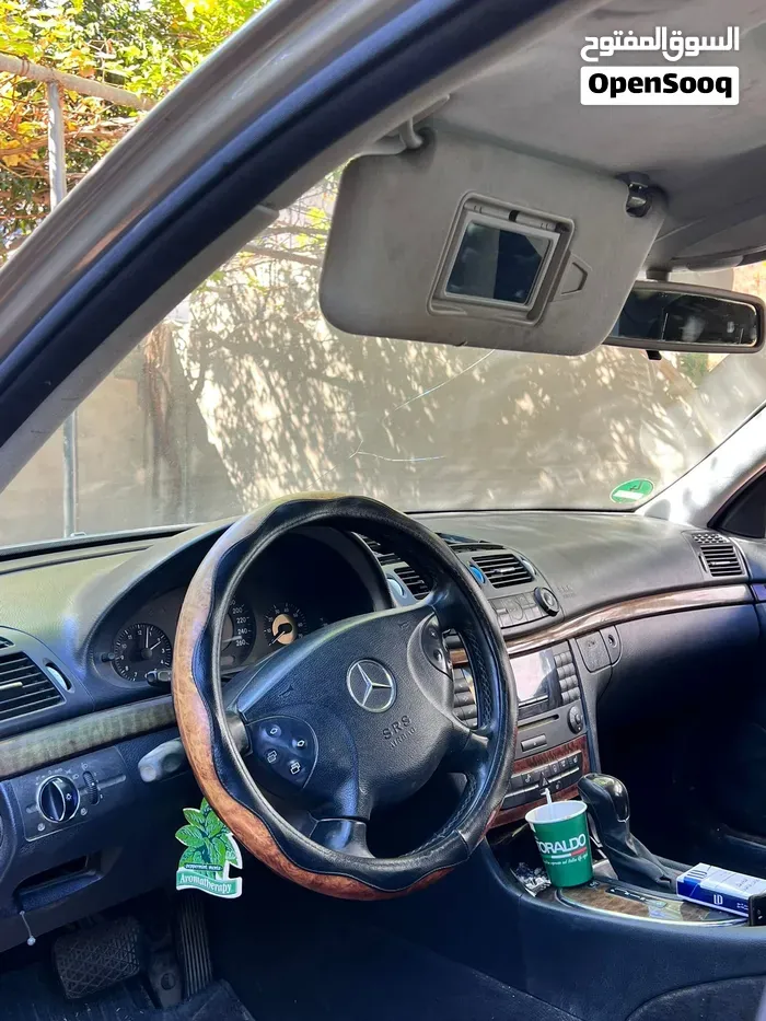 Mercedes-Benz E-Class 2004 photo 4