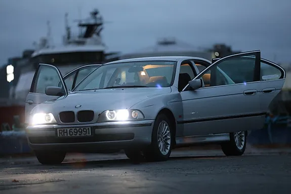 BMW 520I