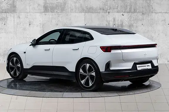 Polestar 4 2025 photo 3