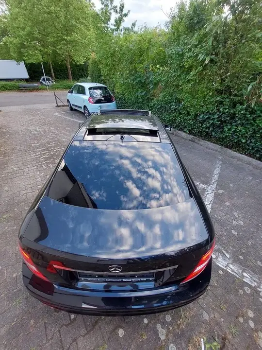 Mercedes-Benz 220
