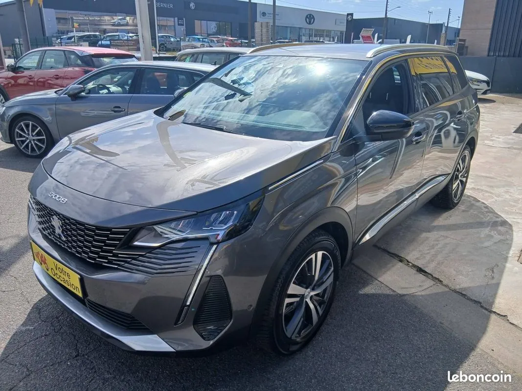 Peugeot 5008 2023 photo 3